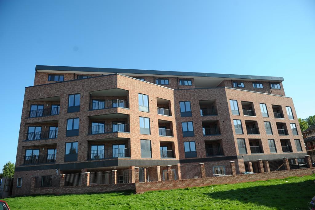 Canary Heights Aparthotel London Exterior photo